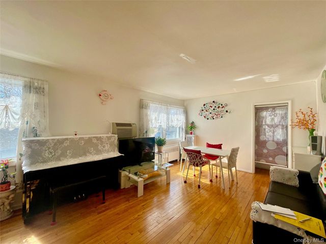 25143 71st Avenue 119B, Bellerose, NY 11426