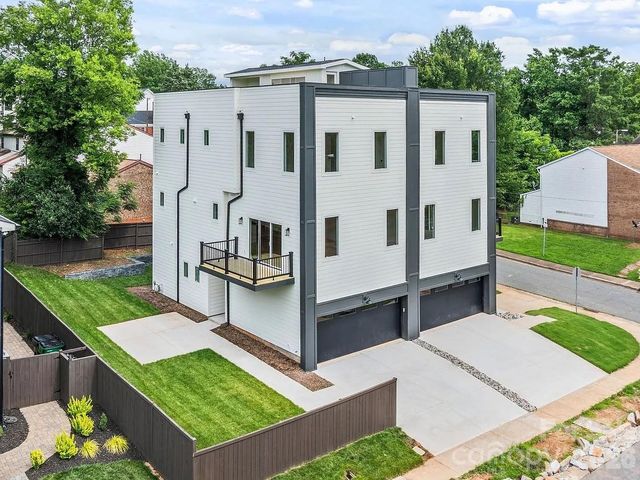 129 French Street A, Charlotte, NC 28216