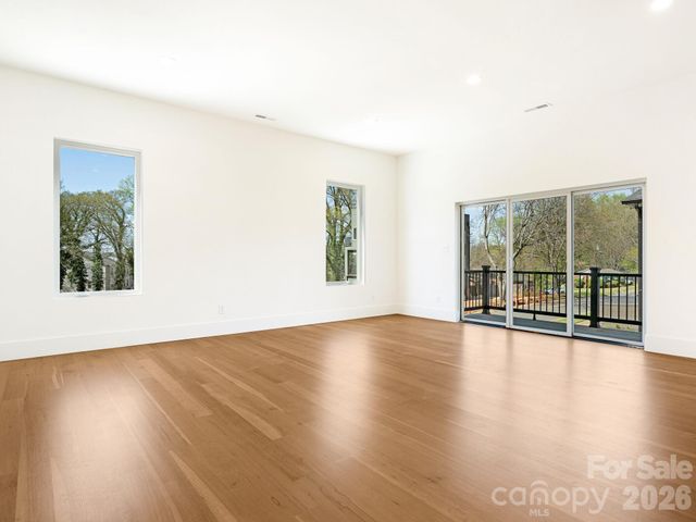 129 French Street A, Charlotte, NC 28216