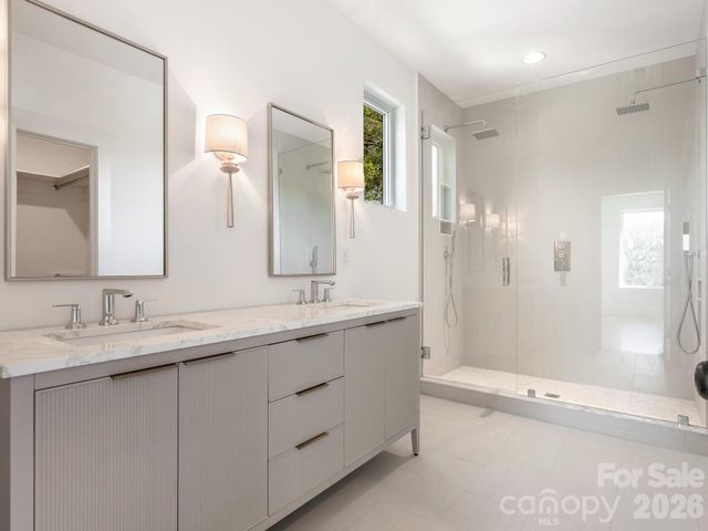 129 French Street A, Charlotte, NC 28216