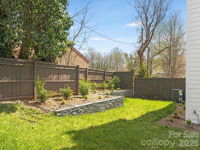 129 French Street A, Charlotte, NC 28216