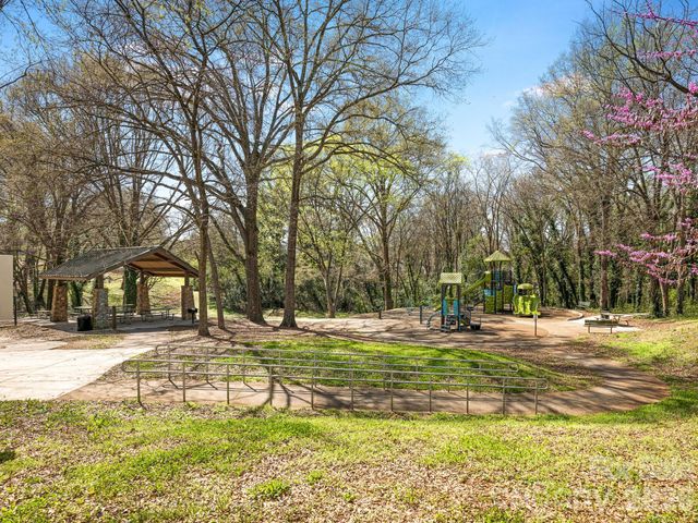 129 French Street A, Charlotte, NC 28216