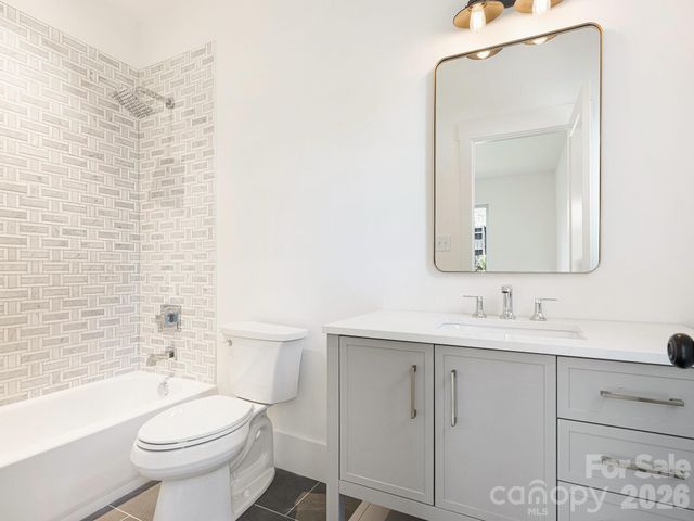 129 French Street A, Charlotte, NC 28216