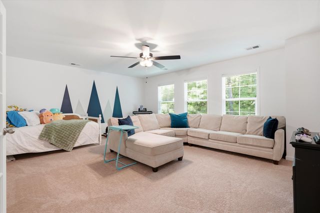 8858 Tolbert Way, North Charleston, SC 29420