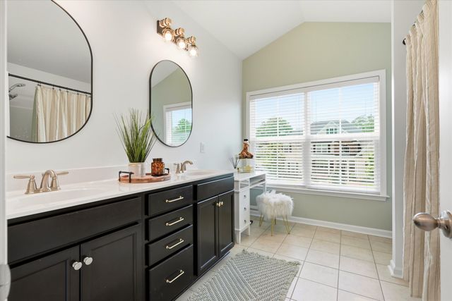 8858 Tolbert Way, North Charleston, SC 29420