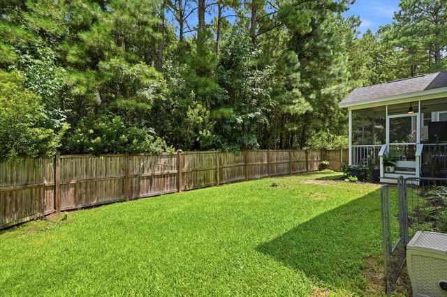 8858 Tolbert Way, North Charleston, SC 29420