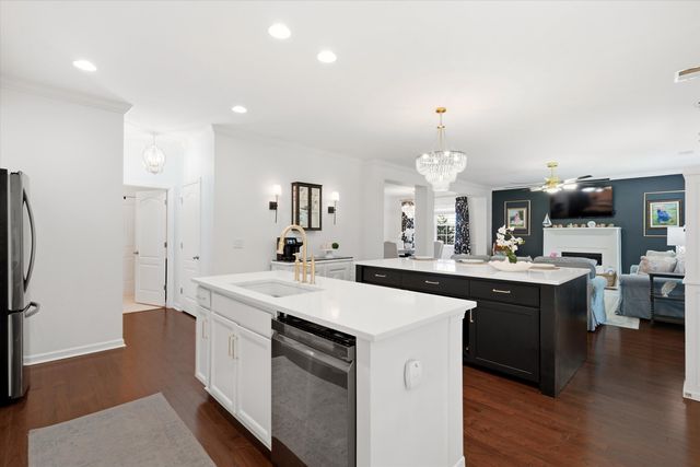 8858 Tolbert Way, North Charleston, SC 29420