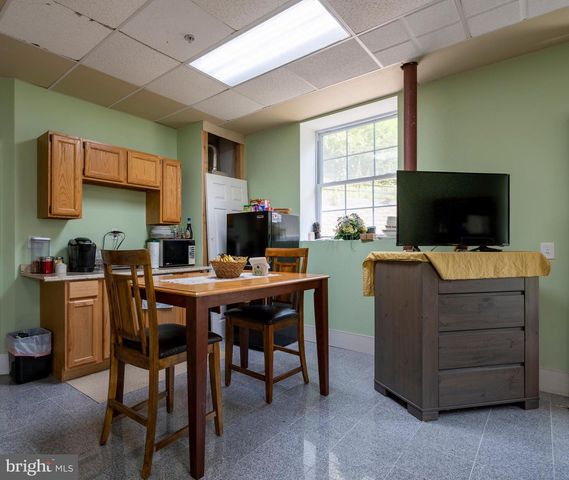 690 ALLENDALE RD, King Of Prussia, PA 19406