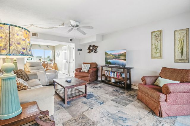 1530 SE Miracle Strip Parkway, 103B, Fort Walton Beach, FL 32548