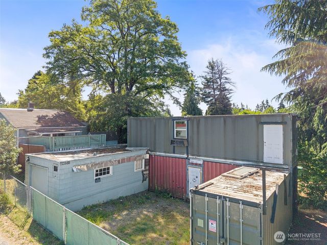 10346 Midvale Avenue N, Seattle, WA 98133