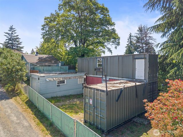 10346 Midvale Avenue N, Seattle, WA 98133