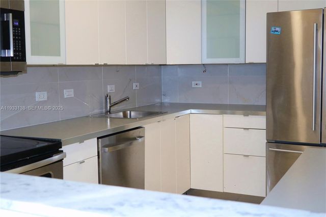 20515 E Country Club Dr 1147, Aventura, FL 33180