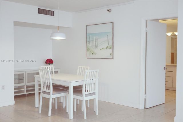 20515 E Country Club Dr 1147, Aventura, FL 33180