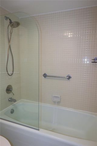 20515 E Country Club Dr 1147, Aventura, FL 33180