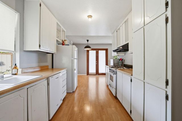 6300 Arcadia Ave, Loomis, CA 95650