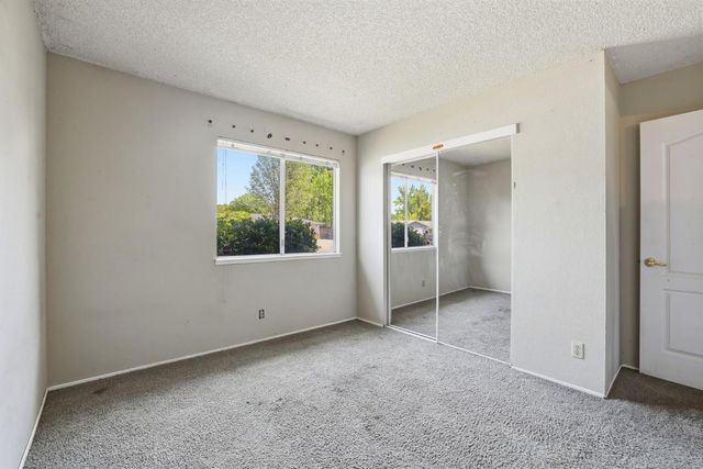 6300 Arcadia Ave, Loomis, CA 95650