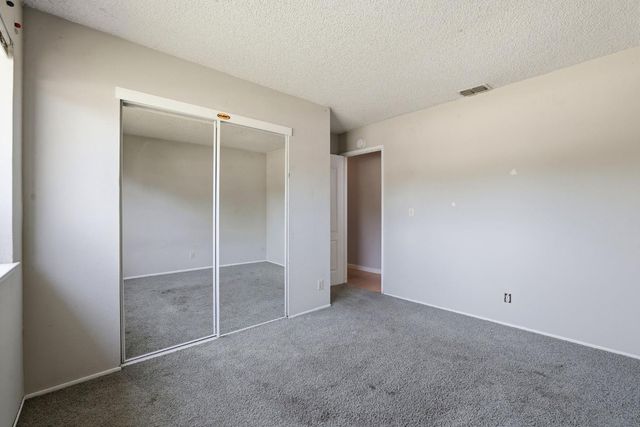 6300 Arcadia Ave, Loomis, CA 95650