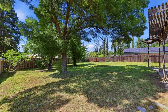 6300 Arcadia Ave, Loomis, CA 95650