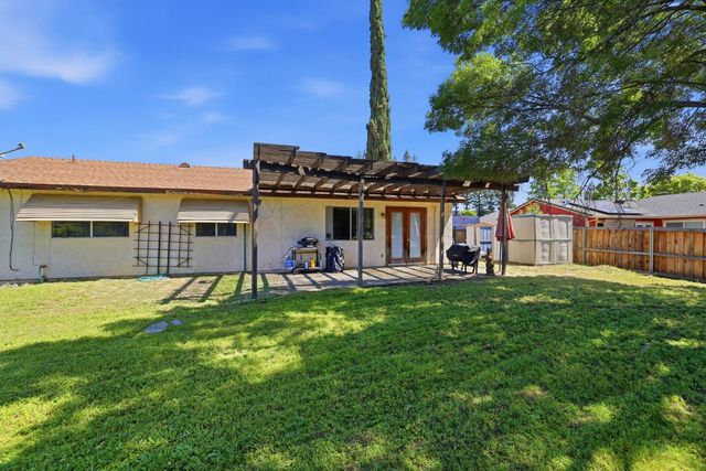 6300 Arcadia Ave, Loomis, CA 95650