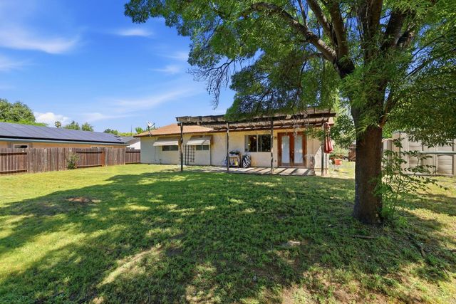 6300 Arcadia Ave, Loomis, CA 95650