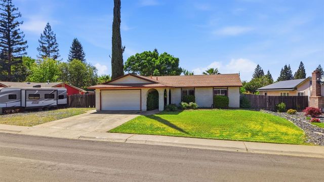 6300 Arcadia Ave, Loomis, CA 95650