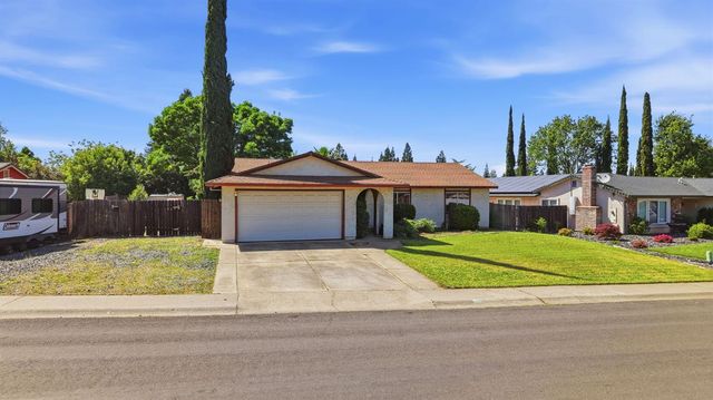 6300 Arcadia Ave, Loomis, CA 95650