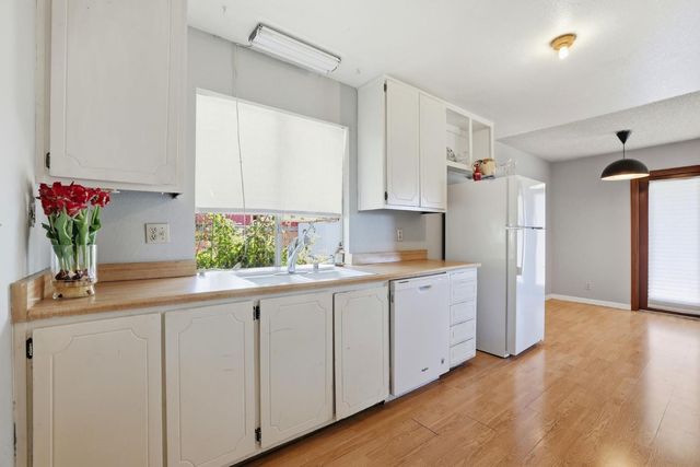 6300 Arcadia Ave, Loomis, CA 95650