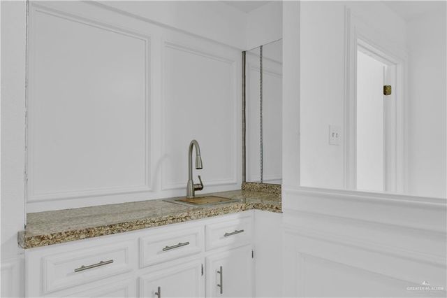 6904 N 33rd Street, Mcallen, TX 78504