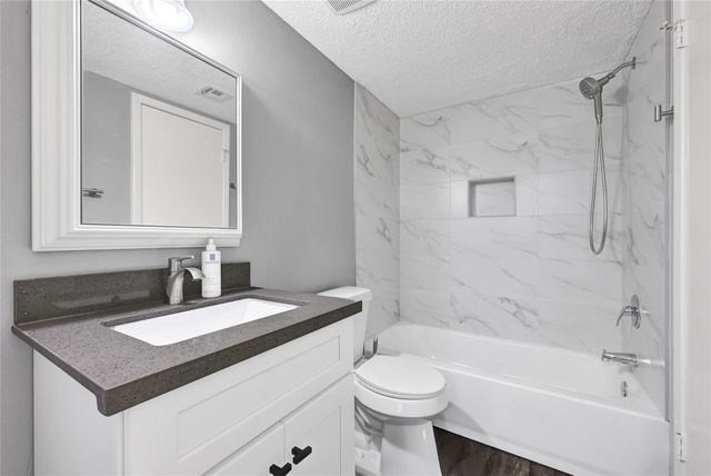 12111 Lemon Ridge Lane 121, Houston, TX 77035