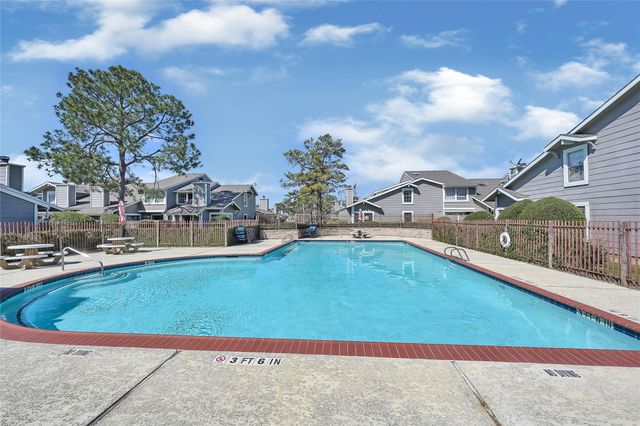 12111 Lemon Ridge Lane 121, Houston, TX 77035