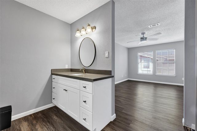 12111 Lemon Ridge Lane 121, Houston, TX 77035