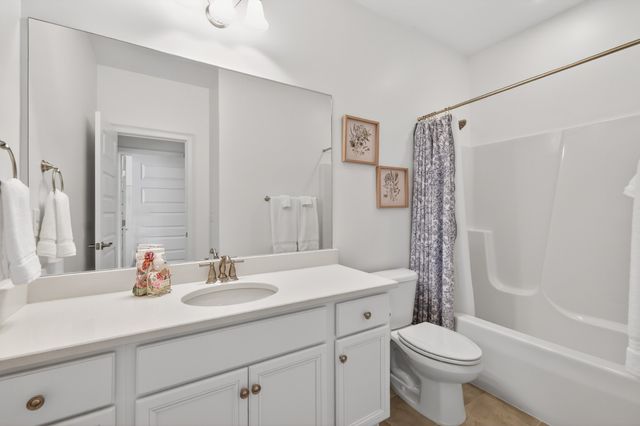 1035 General Martin Ln, Franklin, TN 37064