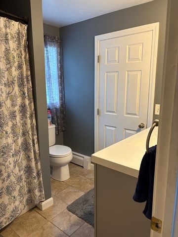 810 Tremont St, Dighton, MA 02764