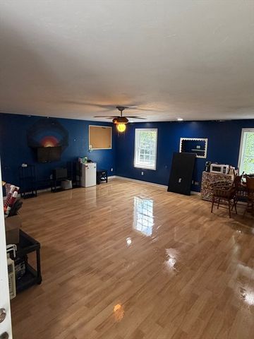 810 Tremont St, Dighton, MA 02764