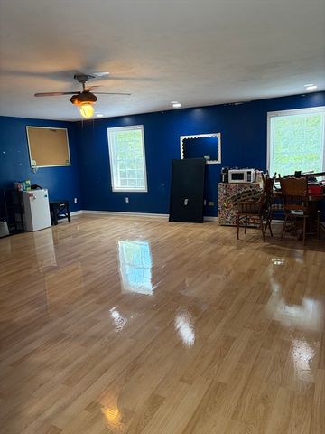 810 Tremont St, Dighton, MA 02764