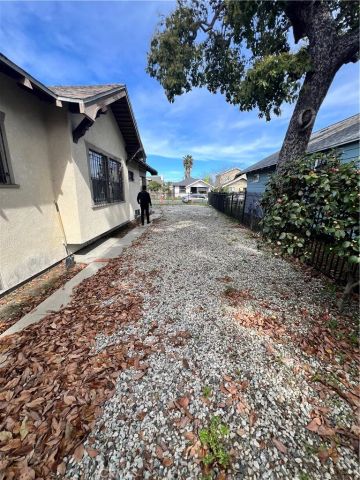 1826 W 46th St, Los Angeles, CA 90062