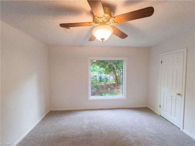 8101 Eastridge Road, Oak Ridge, NC 27310