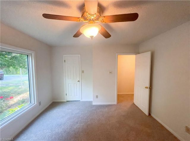 8101 Eastridge Road, Oak Ridge, NC 27310