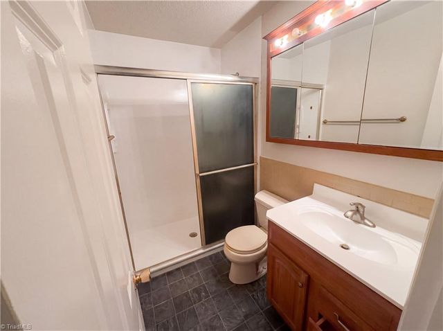 8101 Eastridge Road, Oak Ridge, NC 27310