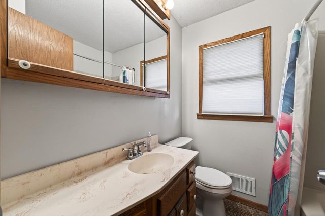 1009 Sunkist Parkway, Brooklyn Park, MN 55444