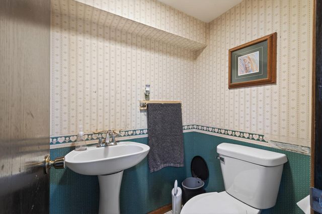 1009 Sunkist Parkway, Brooklyn Park, MN 55444