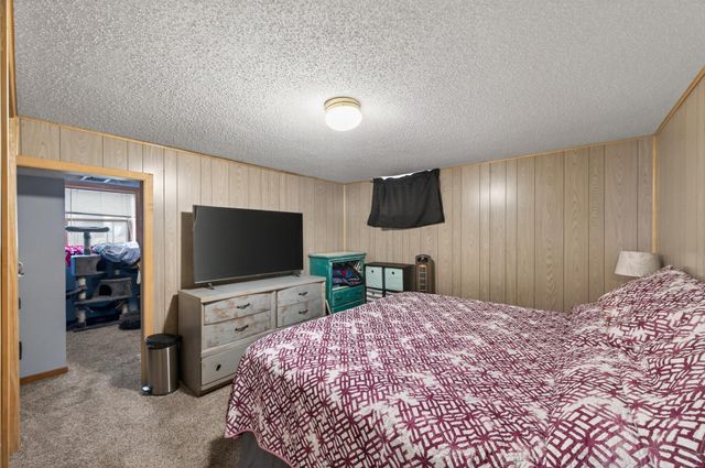 1009 Sunkist Parkway, Brooklyn Park, MN 55444