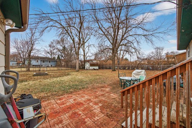 1009 Sunkist Parkway, Brooklyn Park, MN 55444