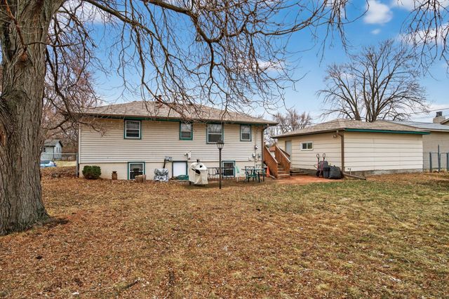 1009 Sunkist Parkway, Brooklyn Park, MN 55444