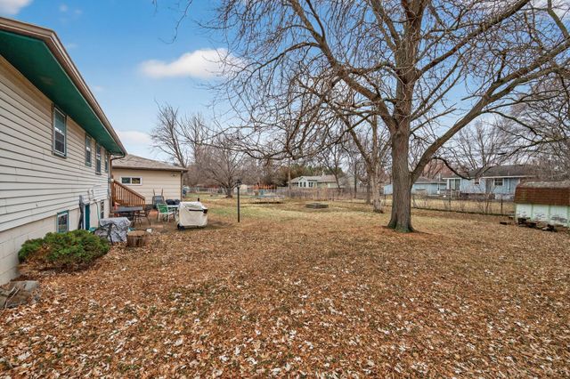 1009 Sunkist Parkway, Brooklyn Park, MN 55444