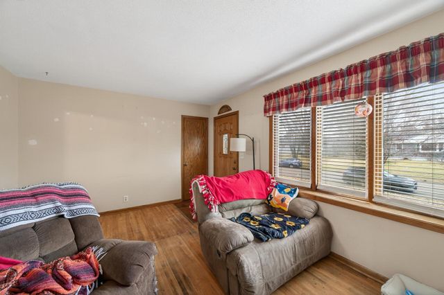 1009 Sunkist Parkway, Brooklyn Park, MN 55444