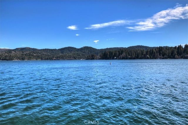 0 429 B North Shore, Lake Arrowhead, CA 92352