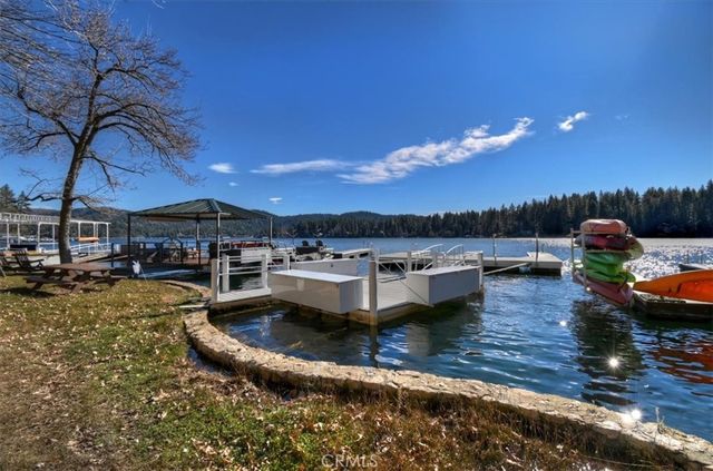 0 429 B North Shore, Lake Arrowhead, CA 92352