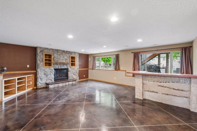 937 S Cedar Street, Belle Plaine, MN 56011