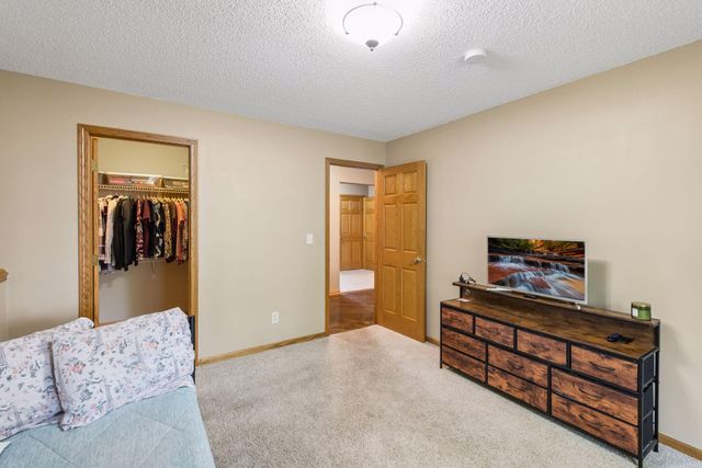 937 S Cedar Street, Belle Plaine, MN 56011